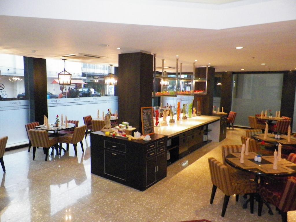 D'Best Hotel Pasar Baru בנדונג מראה חיצוני תמונה