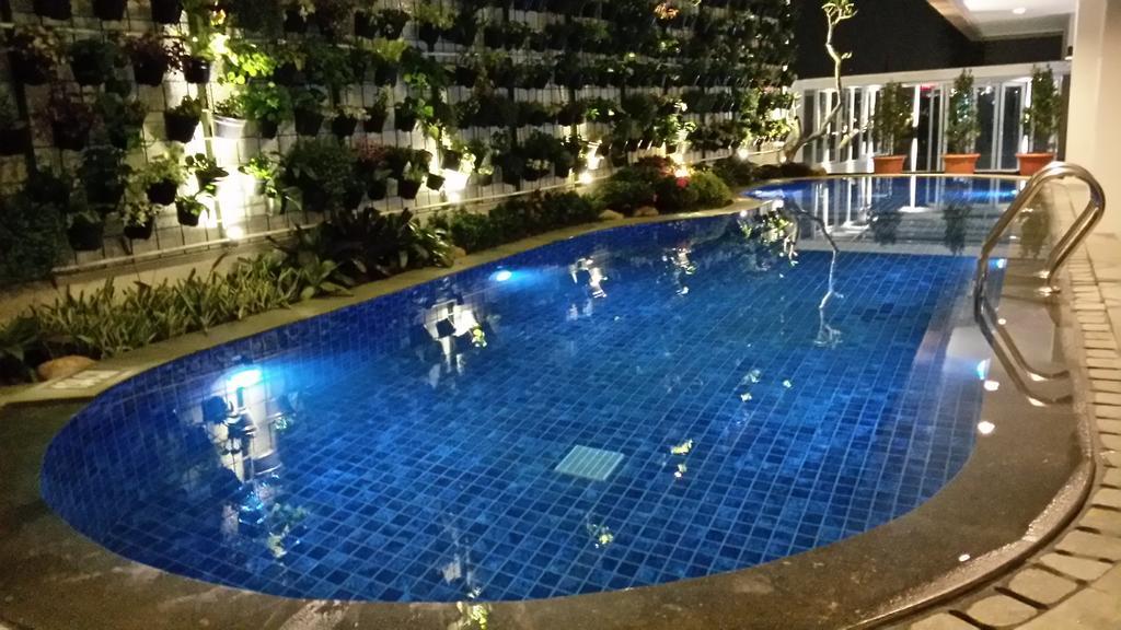 D'Best Hotel Pasar Baru בנדונג מראה חיצוני תמונה